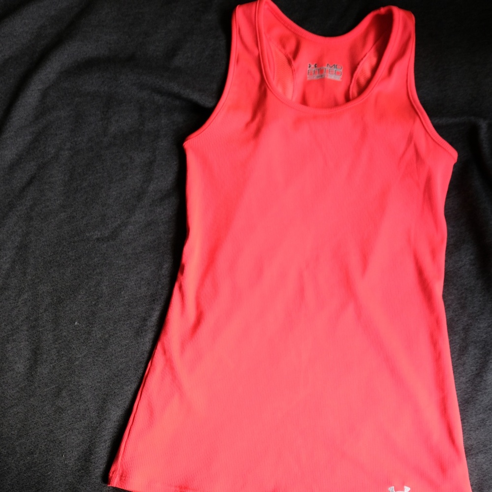 HOT PINK under armour heat fit tank